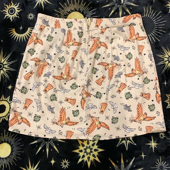 Harry Potter Sketched Magical Pet Print Skirt - Picture 5 of 8